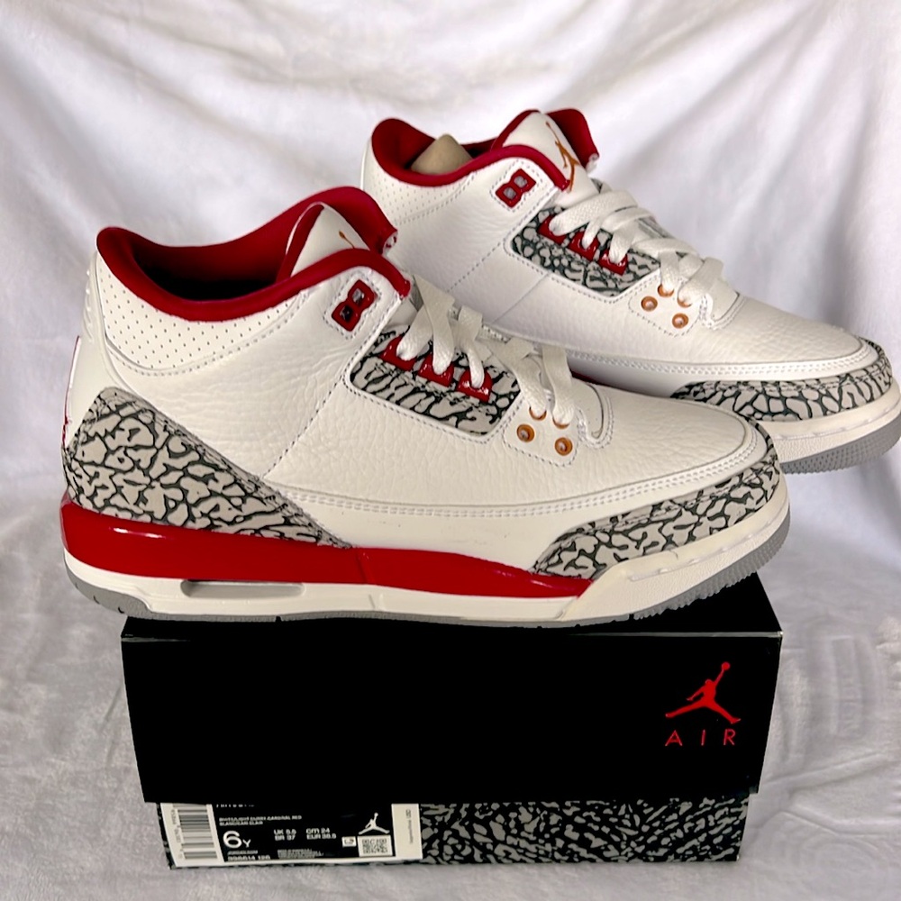 Air Jordan 3 Retro (GS)  Size 6 Youth New w/ box